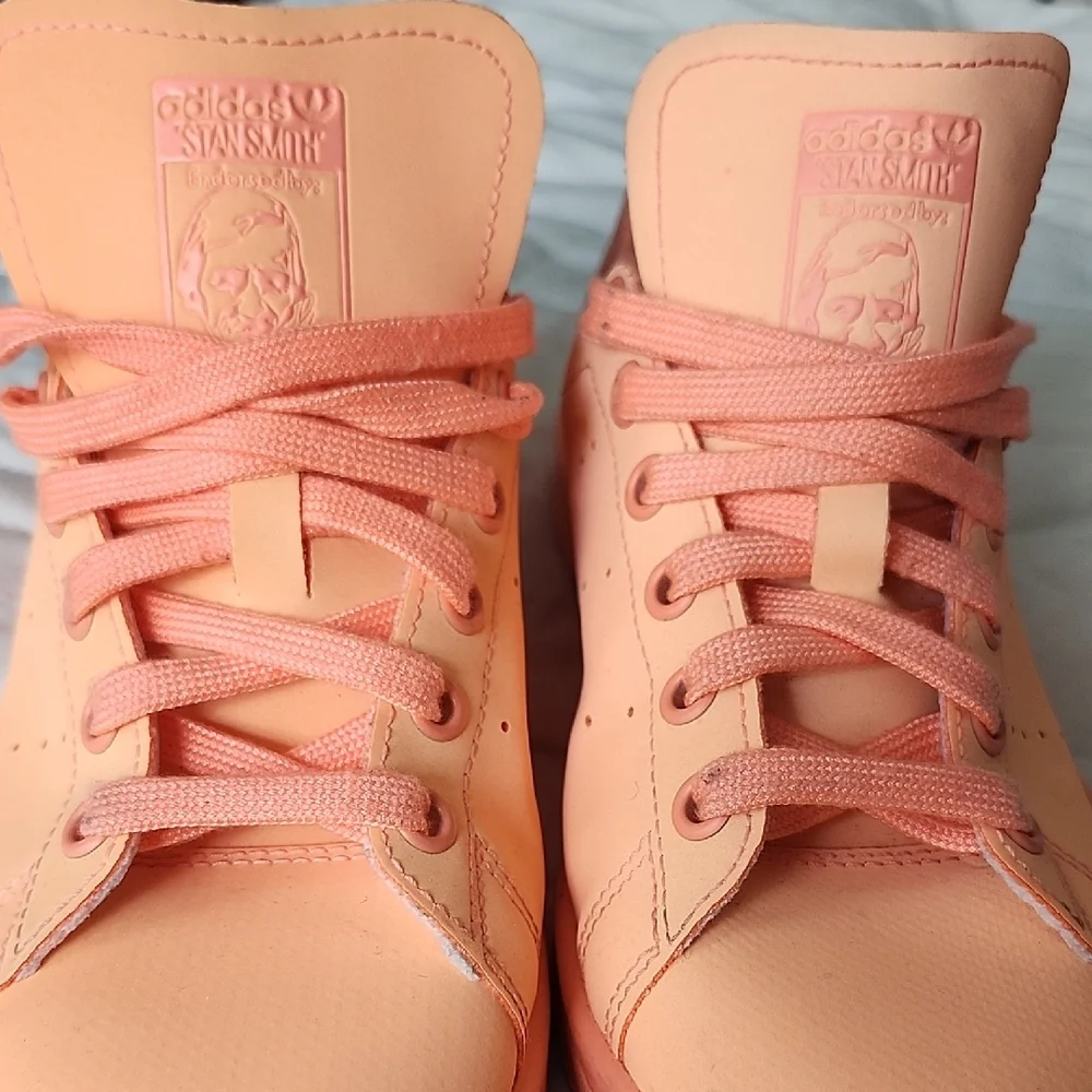 adidas vibrant coral